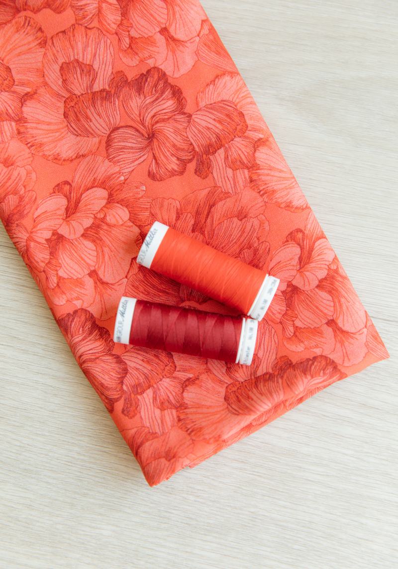 Tissu popeline de viscose imprimée Panache Rouge