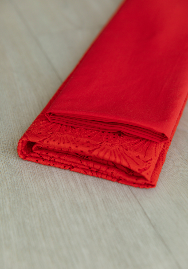 Tissu voile de coton Rouge Passion - par 10 cm